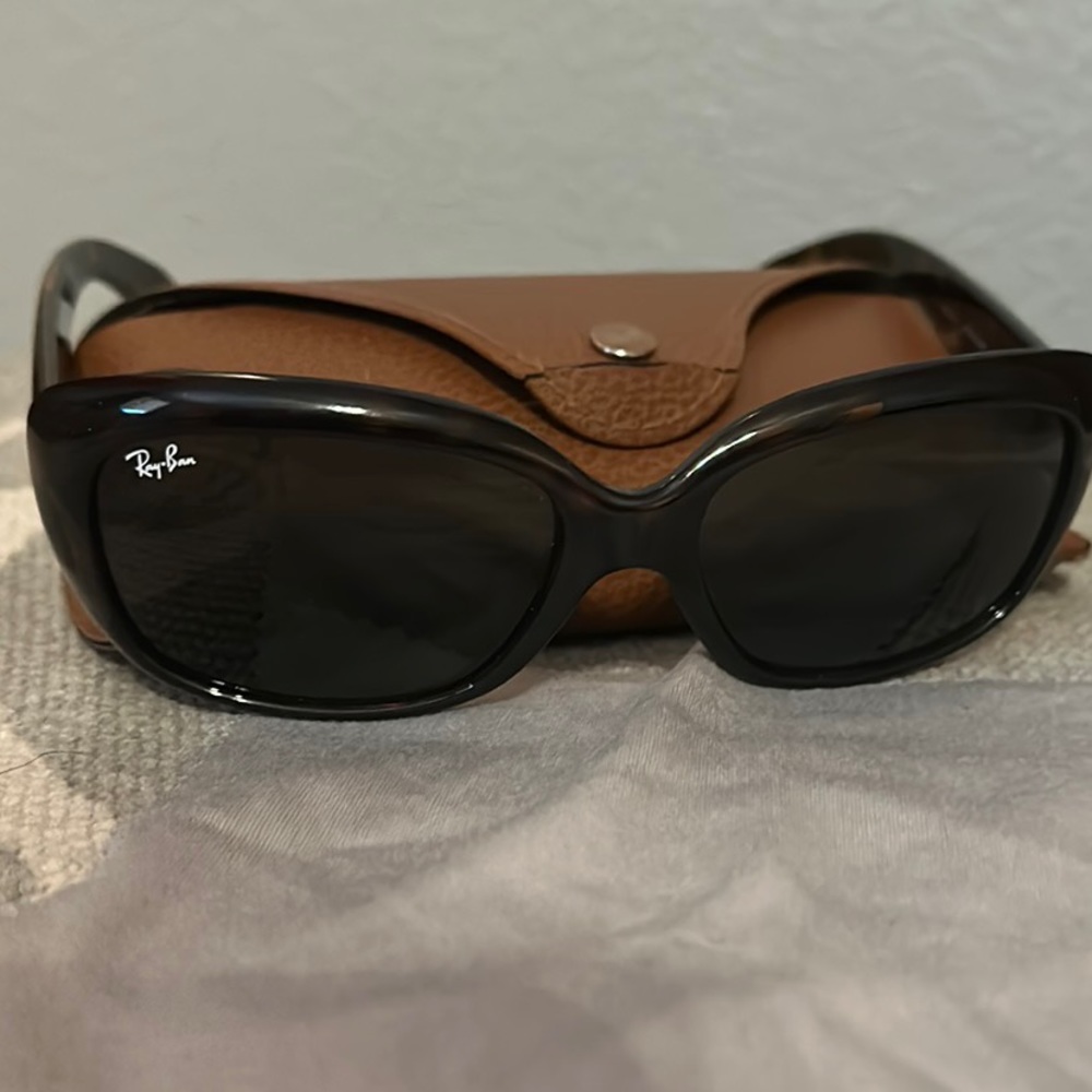Jackie OHH RayBan tortoise Sunglasses 🕶️